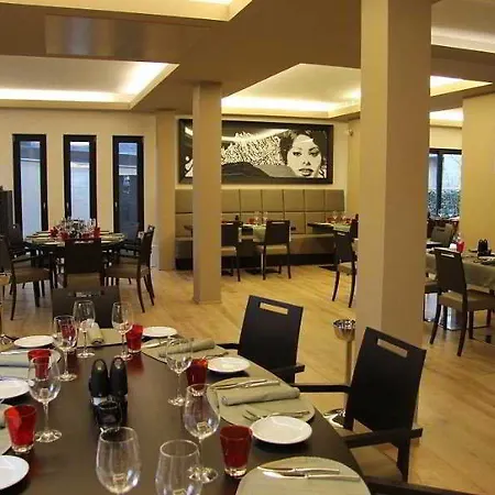 Mia Zia Hotel 3*